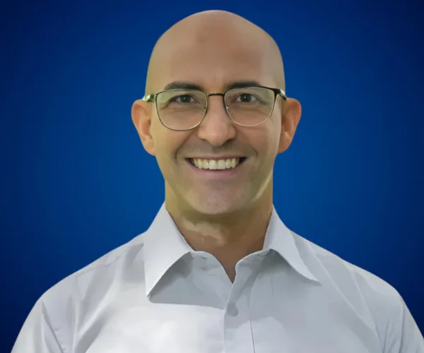 Carlos Bruzzone — Conferencista de Inteligencia Emocional